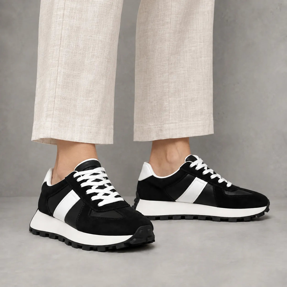 SNEAKER URBANO NEGRO +8CM